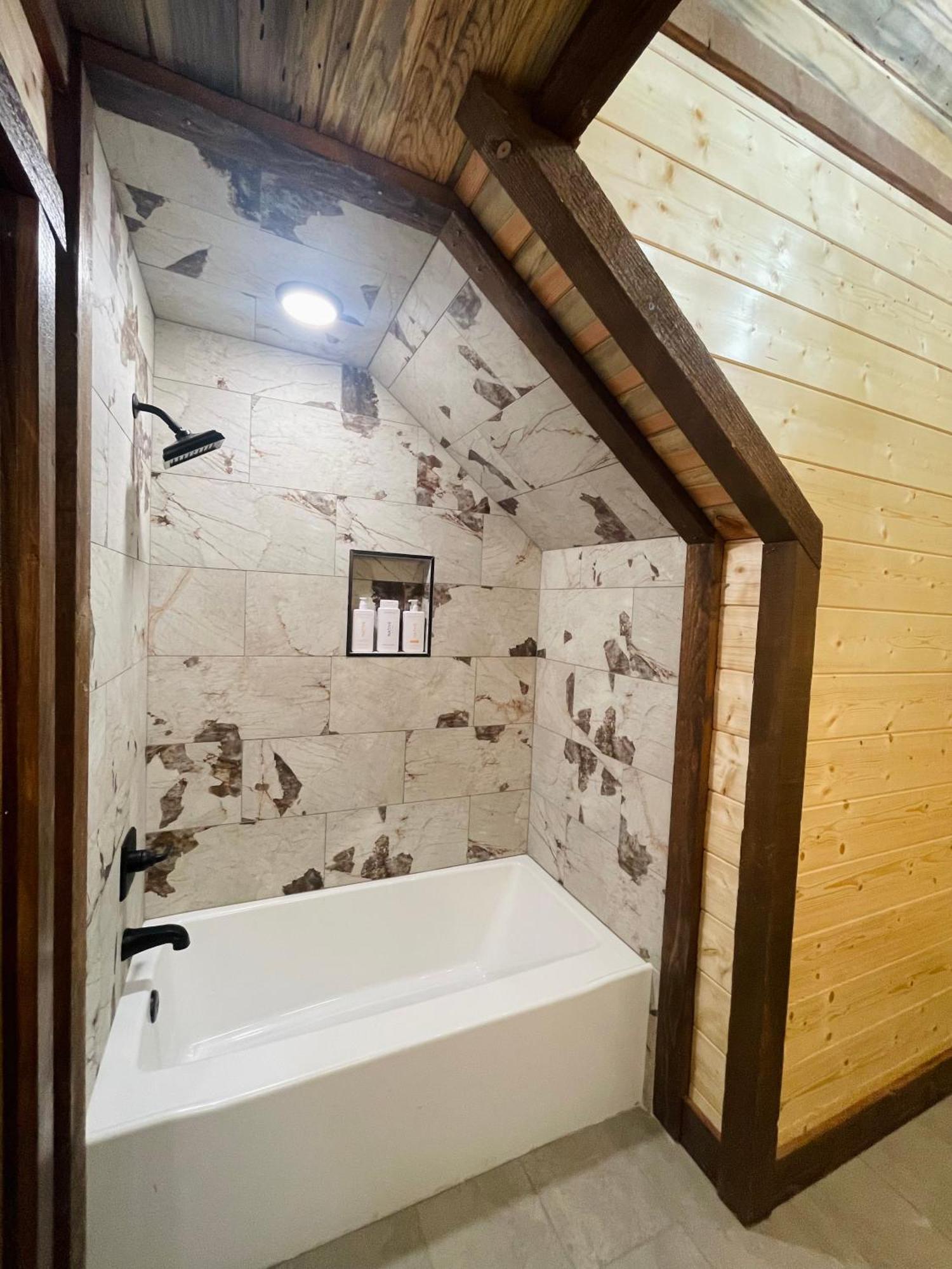 Wolf Creek Luxury Cabin Броукън Боу Екстериор снимка